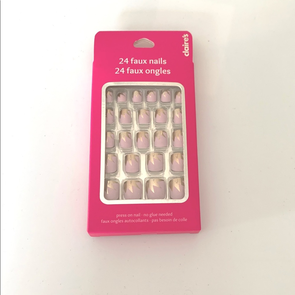 24 faux nails